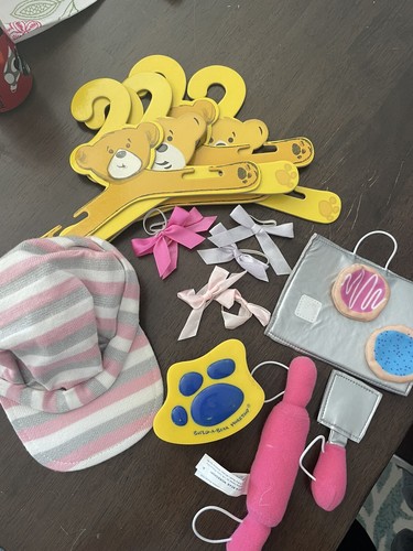Build bear accessories hat - a,