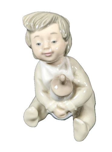 Nao lladro baby holding - baby,