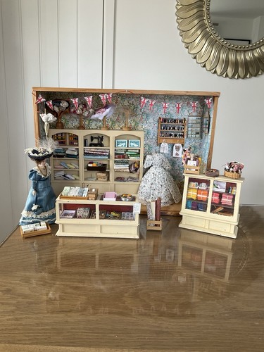Dolls house 12th scale - dolls,