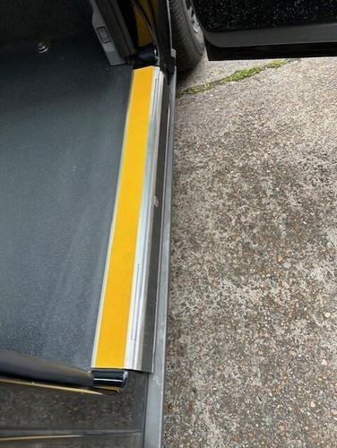 Levc txe taxi - taxi, yellow