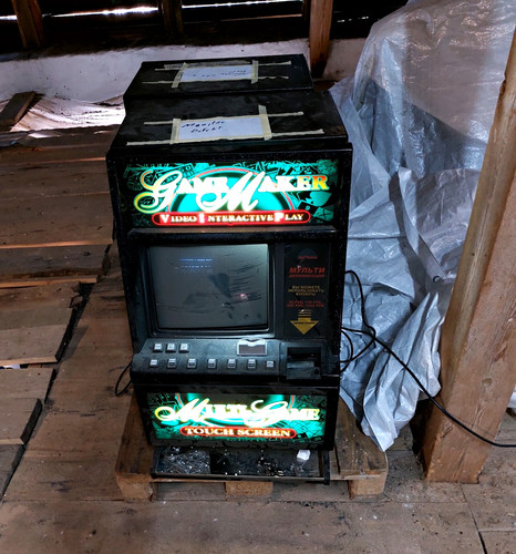 Game maker slot machine multi - game,