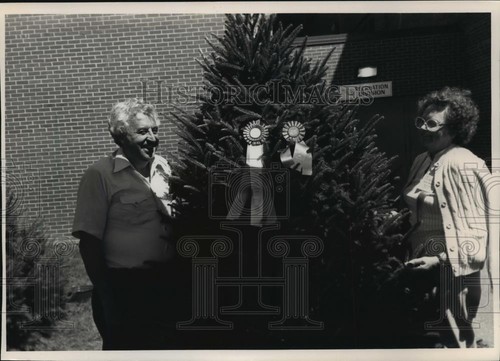 1988 press photo eight foot - photo, an