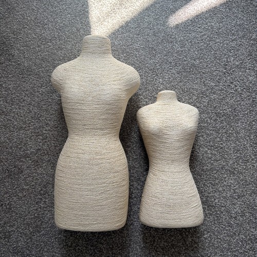 Mannequin jewellery stand