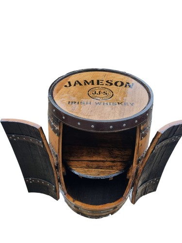 Jameson irish whiskey - jameson, barrel