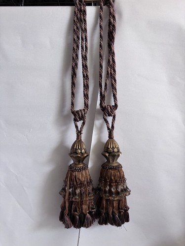 Pair elegant decorative - of,