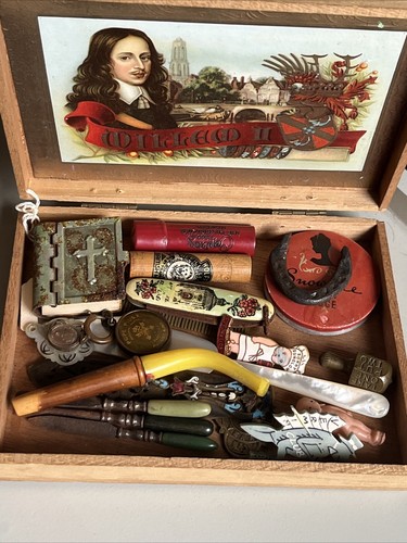 Job lot box curios vintage - curios,
