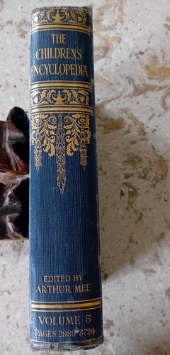 The children encyclopedia - children's,
