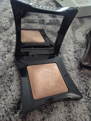 Illamasqua highlighter and - highlighter,