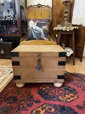 Vintage wooden blanket box - wooden, /