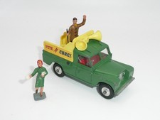 Corgi 472  Land Rover  Vote