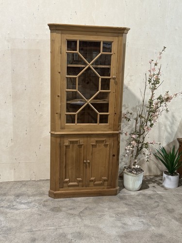 Vintage pine corner display - pine,
