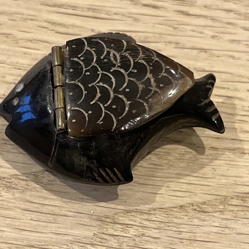 Vintage hand carved - hand, horn