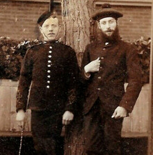 Victorian Military CDV Photo British Soldiers Tam O Shanter Hat Sycamore Studio