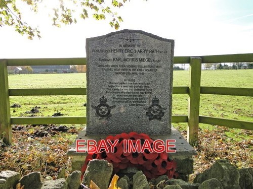 Photo 1942 aircraft crash - photo,