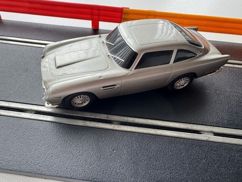 Scalextric c4436 james bond - james,