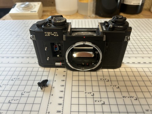 Canon new 35mm - new, f-1