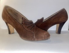 1940s Woman’s shoes US 5B UK 3 Pinup Brown Suede Swing True Vintage Land girl