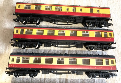 Hornby gauge coaches x - coaches, 3