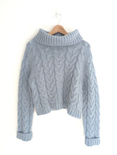 Cabbages & Roses Cropped Light