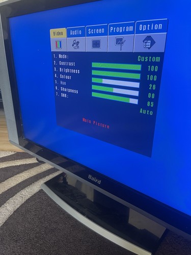 Baird 32in lcd flat - 32in, screen