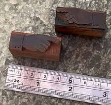 2x POINTING HAND letterpress