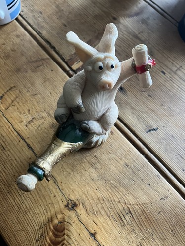 Vintage piggin celebrations - piggin’,