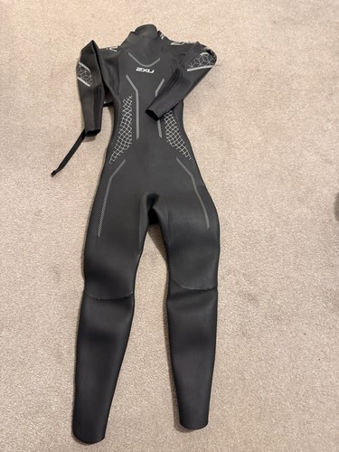 2xu womens wetsuit small - wetsuit.,