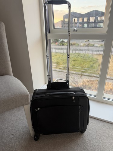 Tumi leather material suitcase - leather,