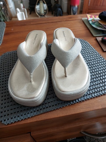 River island platform - river, sandles