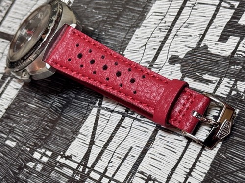 Last red textured - textured, heuer