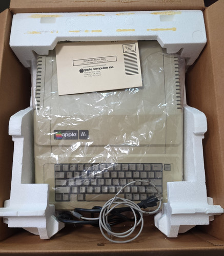 Vintage a2s2064 apple iie - vintage,