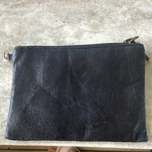 Etui bags black pebbled clutch - black,