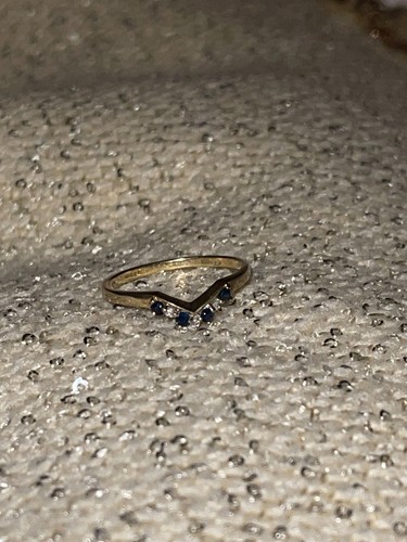 9ct yellow gold - diamond, and
