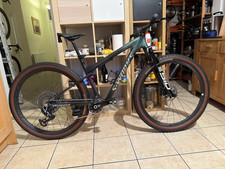 S-Works Epic World Cup with flight attendant and Reverb AXS Dropper - MINT