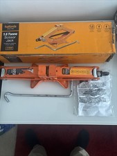 Universal Scissor Jack