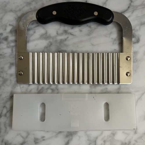 Pampered chef crinkle cutter - chef,