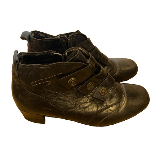 Waldlaufer black ankle boots - black,