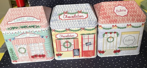 Christmas shop storage - x,