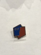 Elf Fuel Pin Badge Motoring