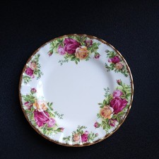 ROYAL ALBERT 1962 BONE CHINA