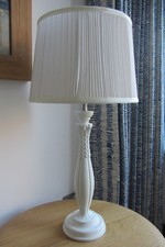 LAURA ASHLEY RESIN LAMP IN
