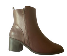 Evans Women Size 8 E Burgundy
