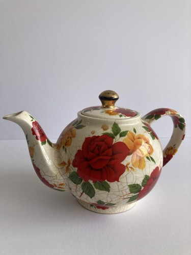 Cardew design england teapot - design,