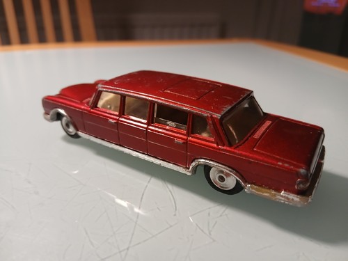 Corgi 247 mercedes benz 600 - 247,