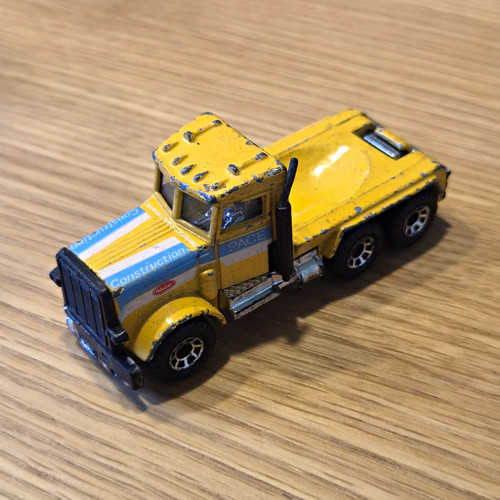 Matchbox peterbilt truck d1281 - matchbox,