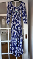 BNWT M&S vibrant blue & white