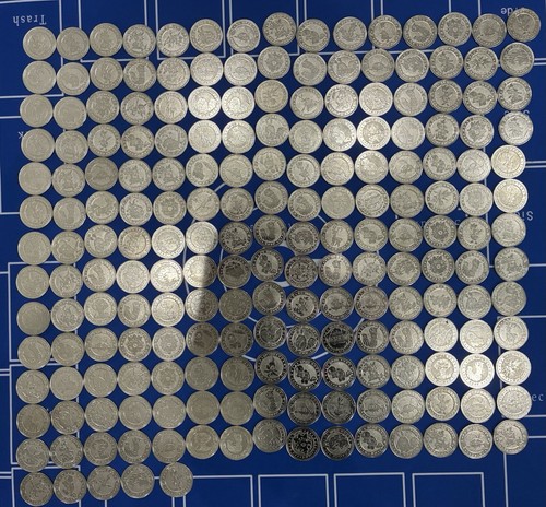 Lot 200 pokemon metal - 200,