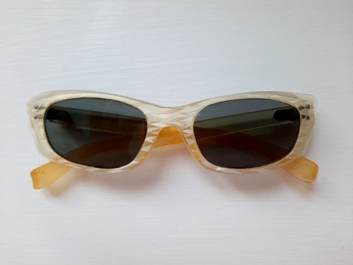 Vintage 1950s 1960s cat eye - 1950s/1960s, cat-eye