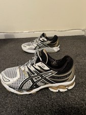 ASICS GEL-Kayano 16 running