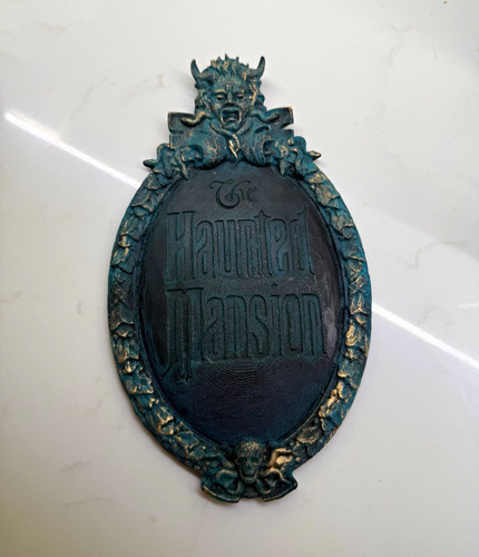 Disneyland haunted mansion - haunted,